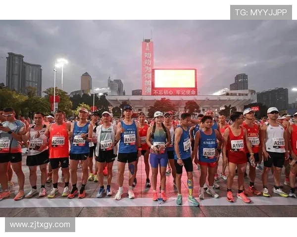 广州城市马拉松精彩点评滑板队实力展现与团队精神的完美结合 广州城市马拉松精彩点评滑板队实力展现与团队精神的完美结合